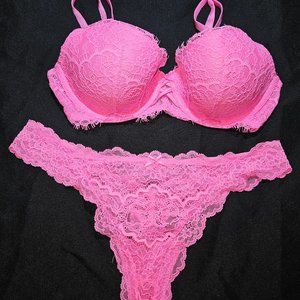 Victoria's Secret Dream Angels Pink Lace Bra Panty Set 32C Small Memory Foam